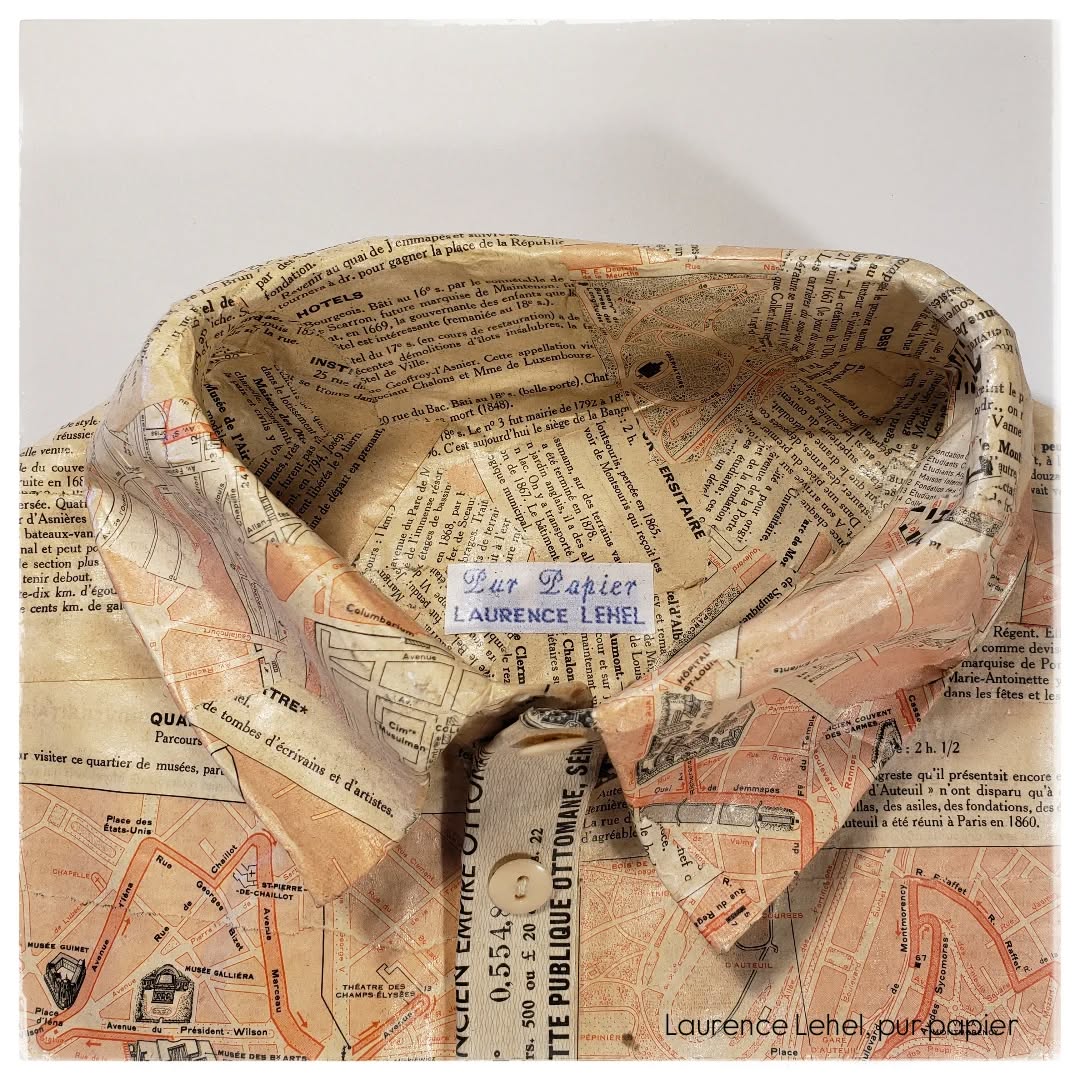 "Chemise de Paris", actuellement exposée à Viroflay dans la galerie À l'écu de France.
#sculpturepapier #papersculpture
#viroflay #galeriealécudefrance
#laurencelehel #purpapier #paperartiste
